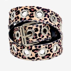 Fuzzy leopard grommet belt